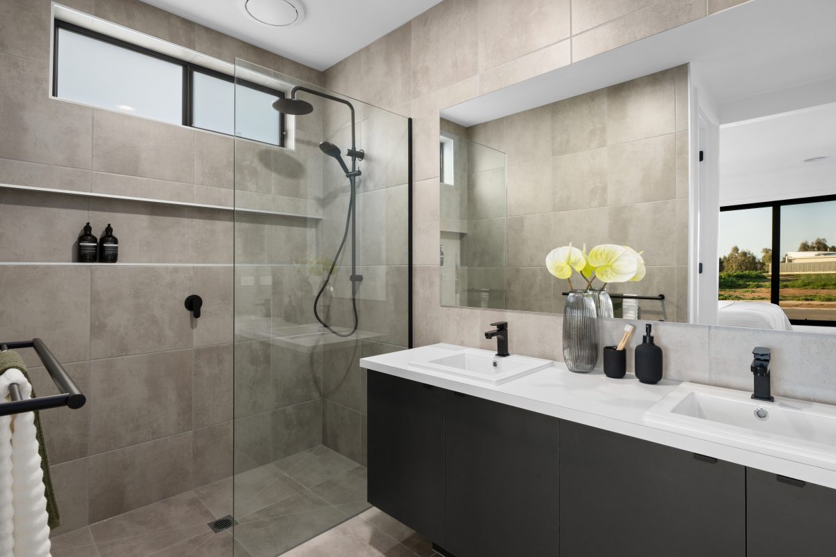 44 Putters Cct, Yarrawonga VIC-3
